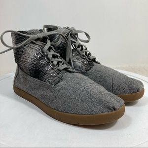 TOMS Highlands Botas Lace Up Booties In Gray Plaid